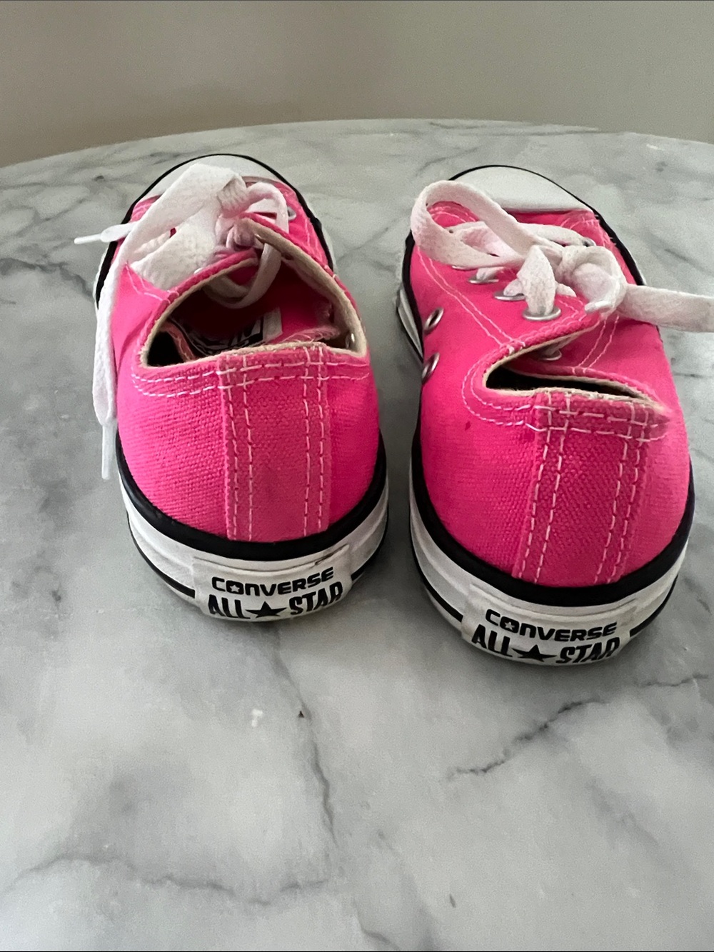 Converse Kids bright hot Pink Canvas Low-Top Sneakers 13 girls - Picture 4 of 6
